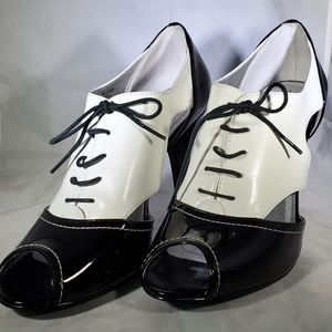 Open toe lace up pumps